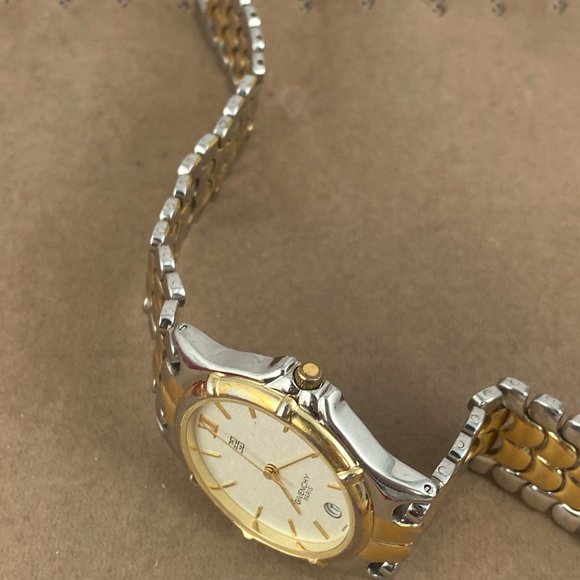 Vintage Givenchy Paris Watch Gold Plated 10 Micron with scratch Free Crystal - Picture 3 of 8